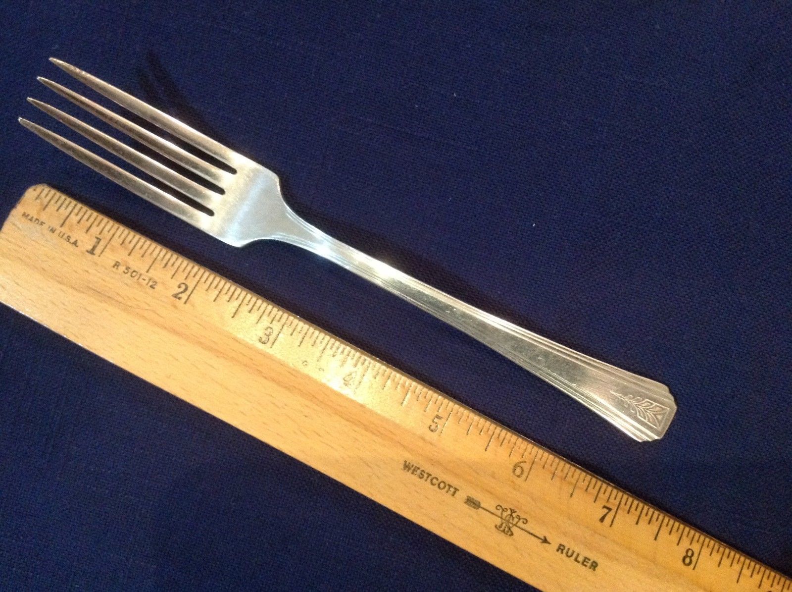 One Oneida Community Clarion 1931 Pattern Par Silver Plate Dinner Fork ...