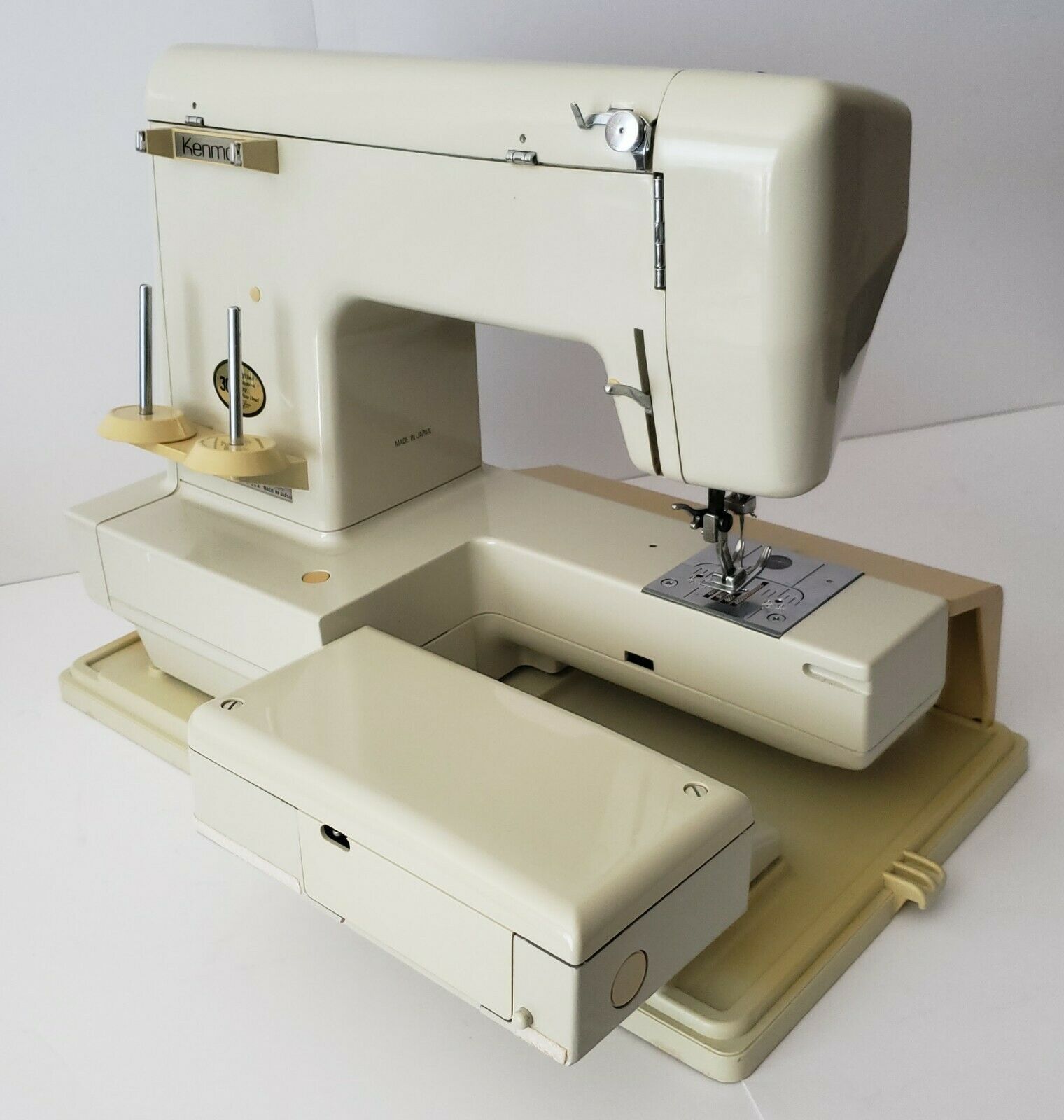 Vintage 1977 Sears Kenmore 158.18800 Heavy Duty Zig Zag Portable Sewing