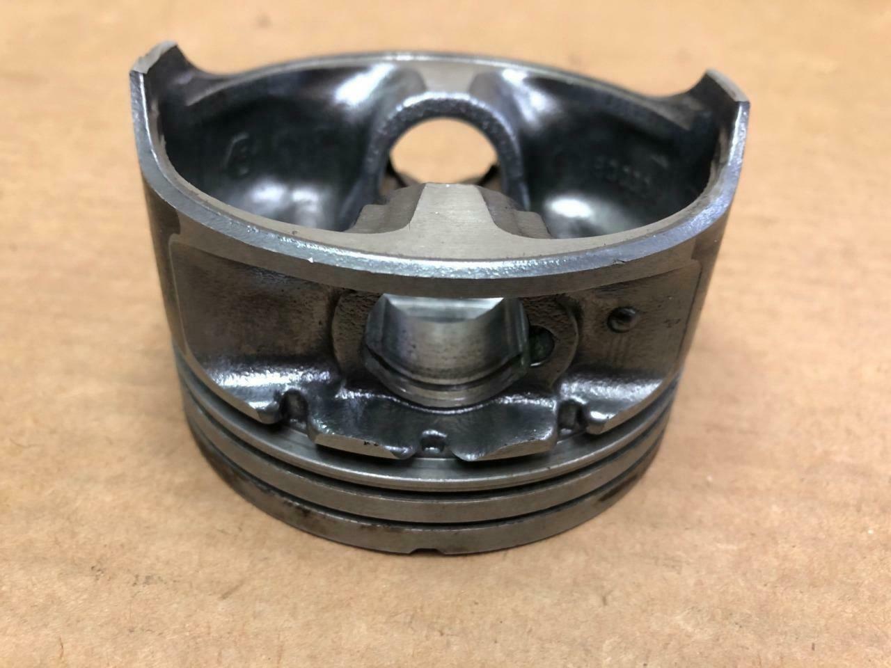 OEM 1996 Ford Mustang Cobra 4.6L Engine Piston with rings & pin 425P