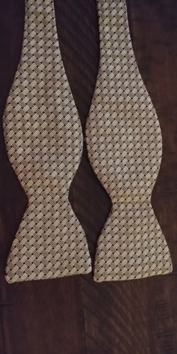 Royal Tradewinds Tropical Cummerbund and Bow Tie Set