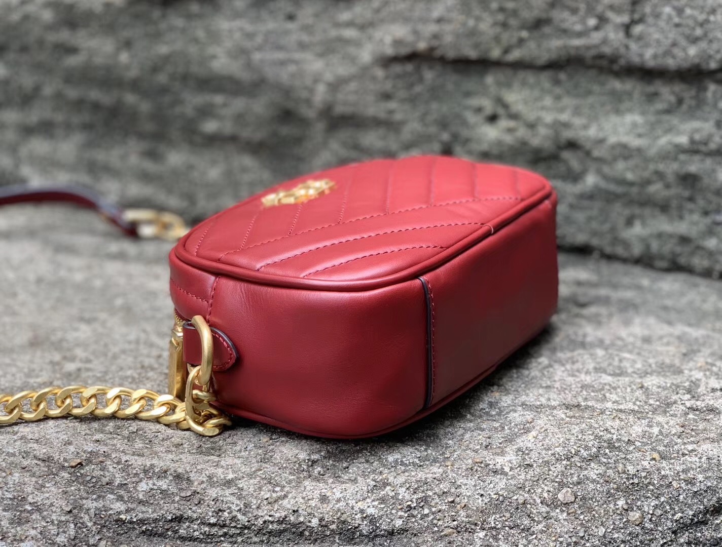 tory burch kira patent small camera bag