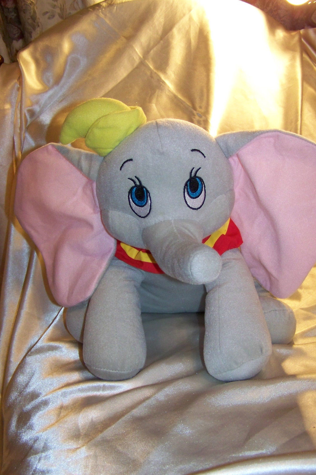 mcdonalds dumbo toy