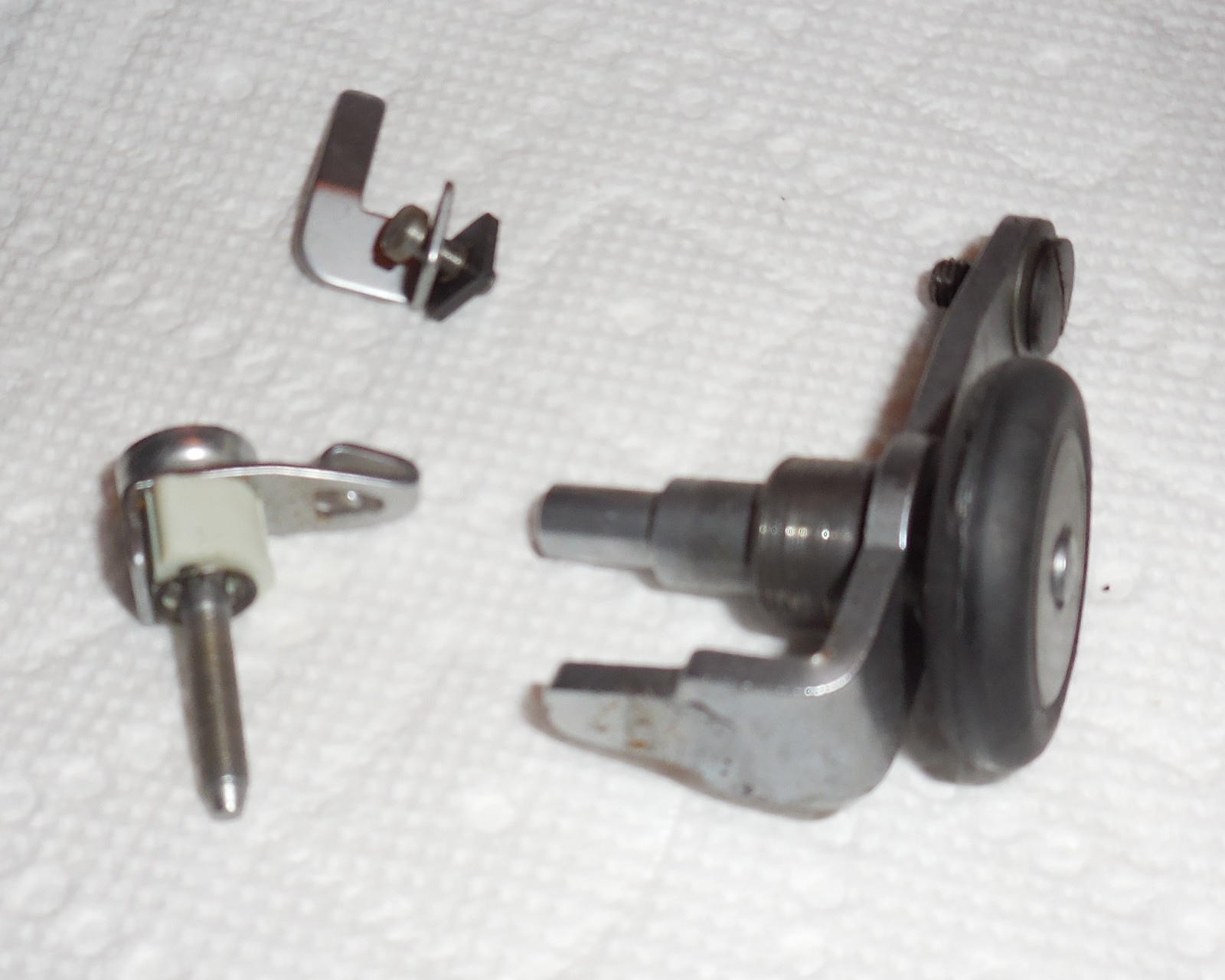 Singer 252 Fashion Mate Bobbin Winder w/Auto Stop & Thread Guide ...