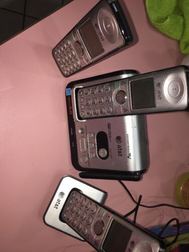 Primary image for AT&T Dect 6.0 CL82309 Cordless Phone System with 3 Handsets