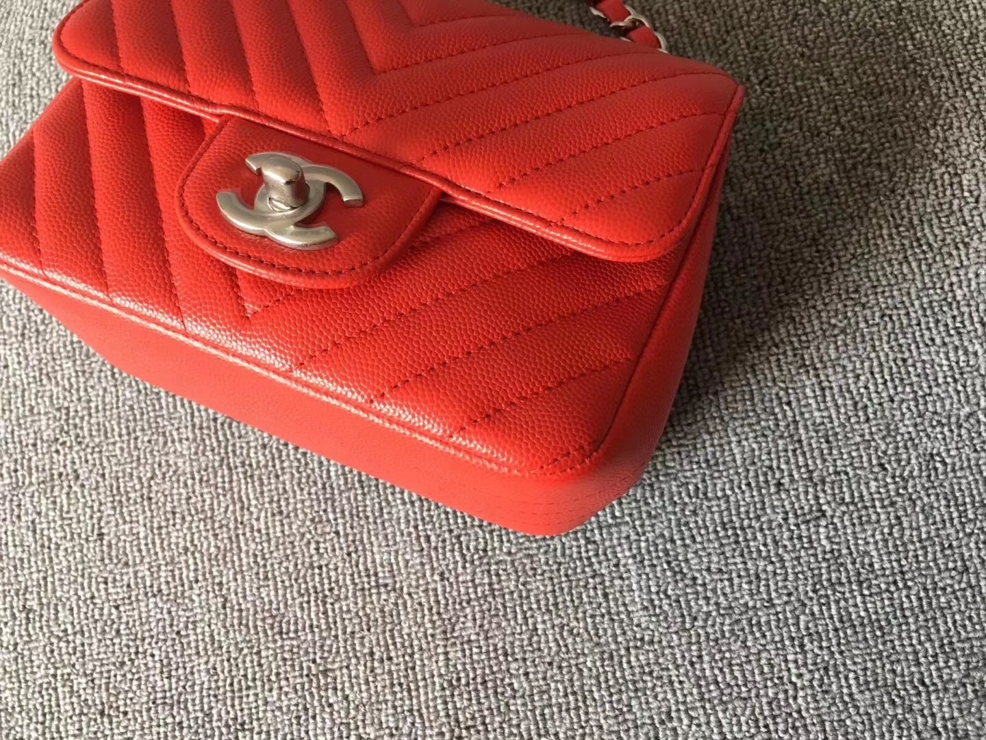 chanel red caviar bag