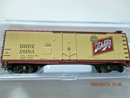 Atlas Trainman # 50005651 Schlitz 40' Plug Door Box Car N-Scale image 1