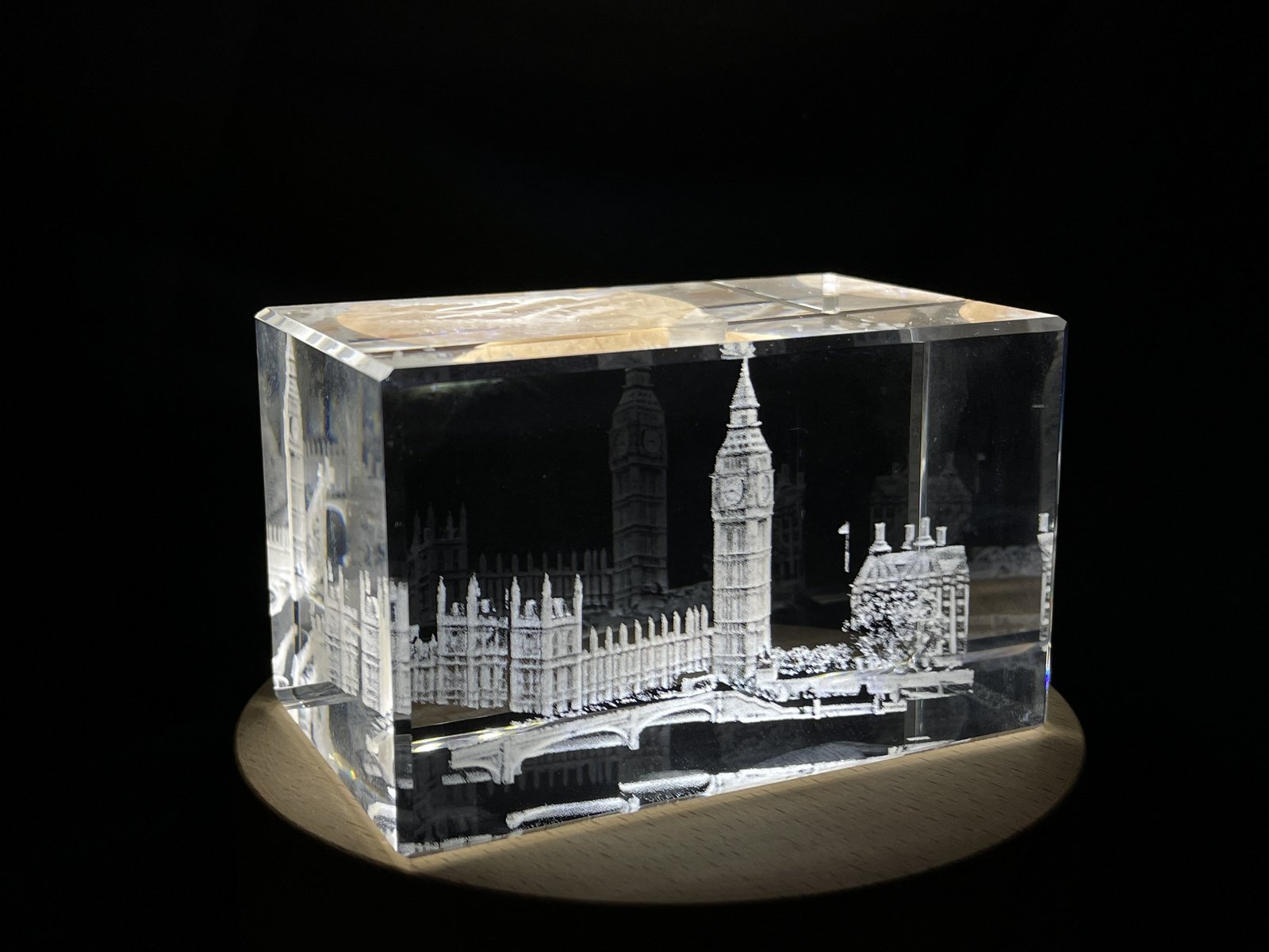 House of Parliament and Elizabeth Tower 3D Engraved Crystal Collectible Souvenir