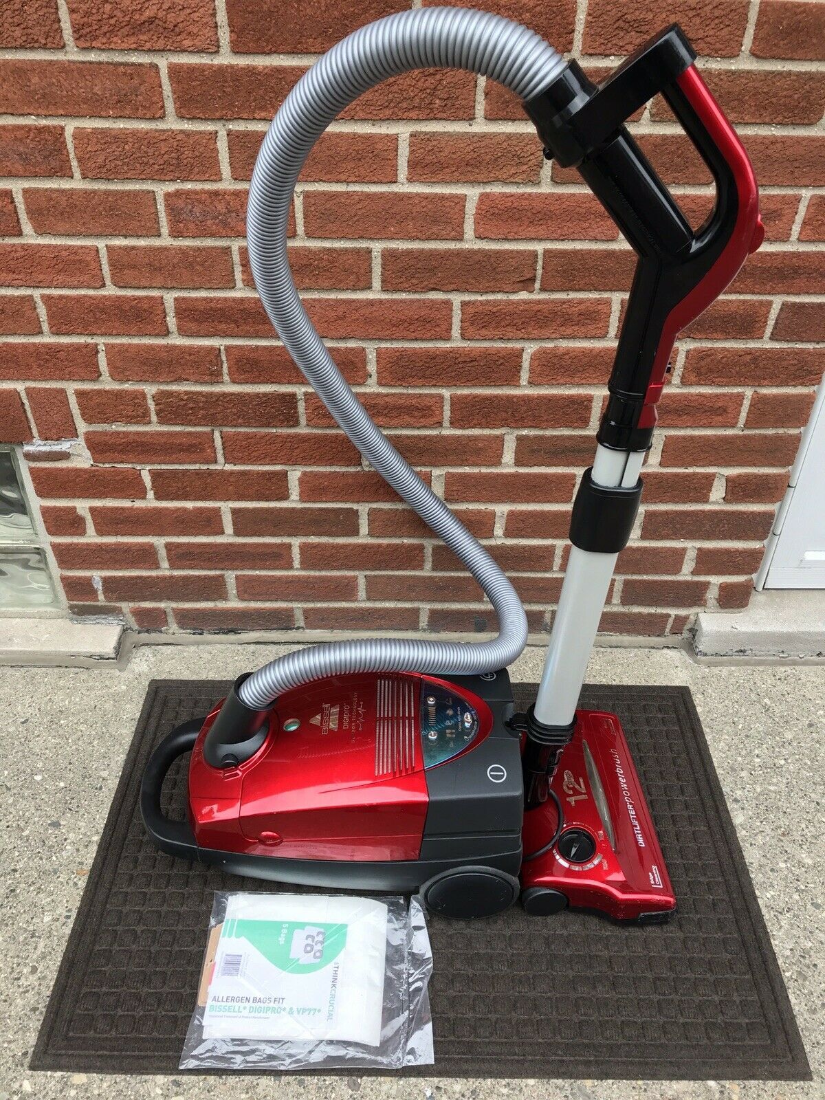 Red BISSELL DigiPro Bagged Canister Vacuum Cleaner Model 6900 Works ...