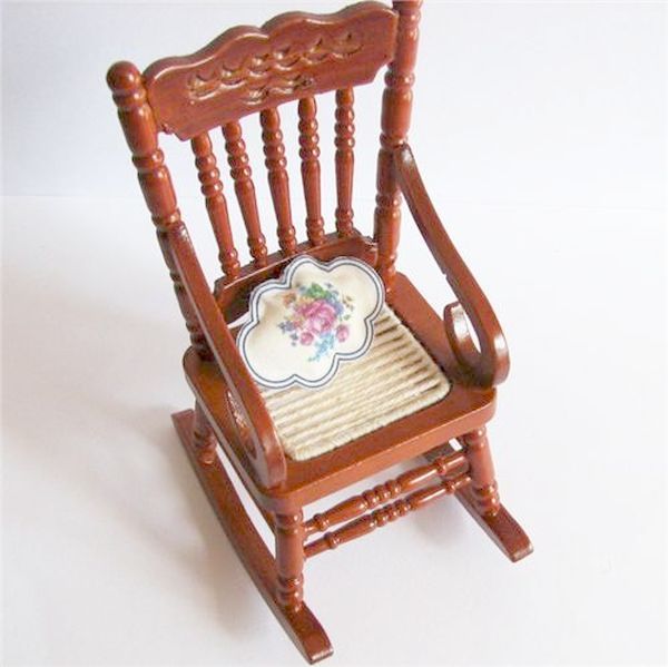 Dollhouse Grandma's Rocking Chair Reutter 1.733/0 Cushion Miniature Wood 