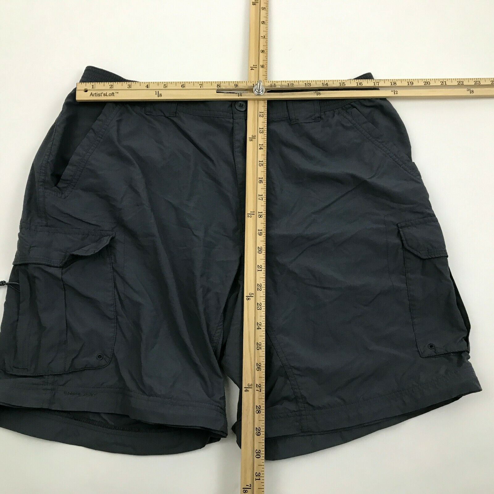 Columbia TITANIUM Cargo Shorts Men's Size L PACKABLE Nylon Multipurpose