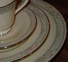 Lenox CHARLESTON 4pc Place Setting Dinner Plate-Salad W/ Tea Cup & Saucer - $39.59