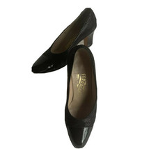 Salvatore Ferragamo Black Leather patterned Pumps toe cap Made in Italy 8 B - $148.49