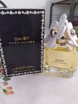 Daisy Perfume by Marc Jacobs 3.4 Oz Eau De Toilette Spray image 1