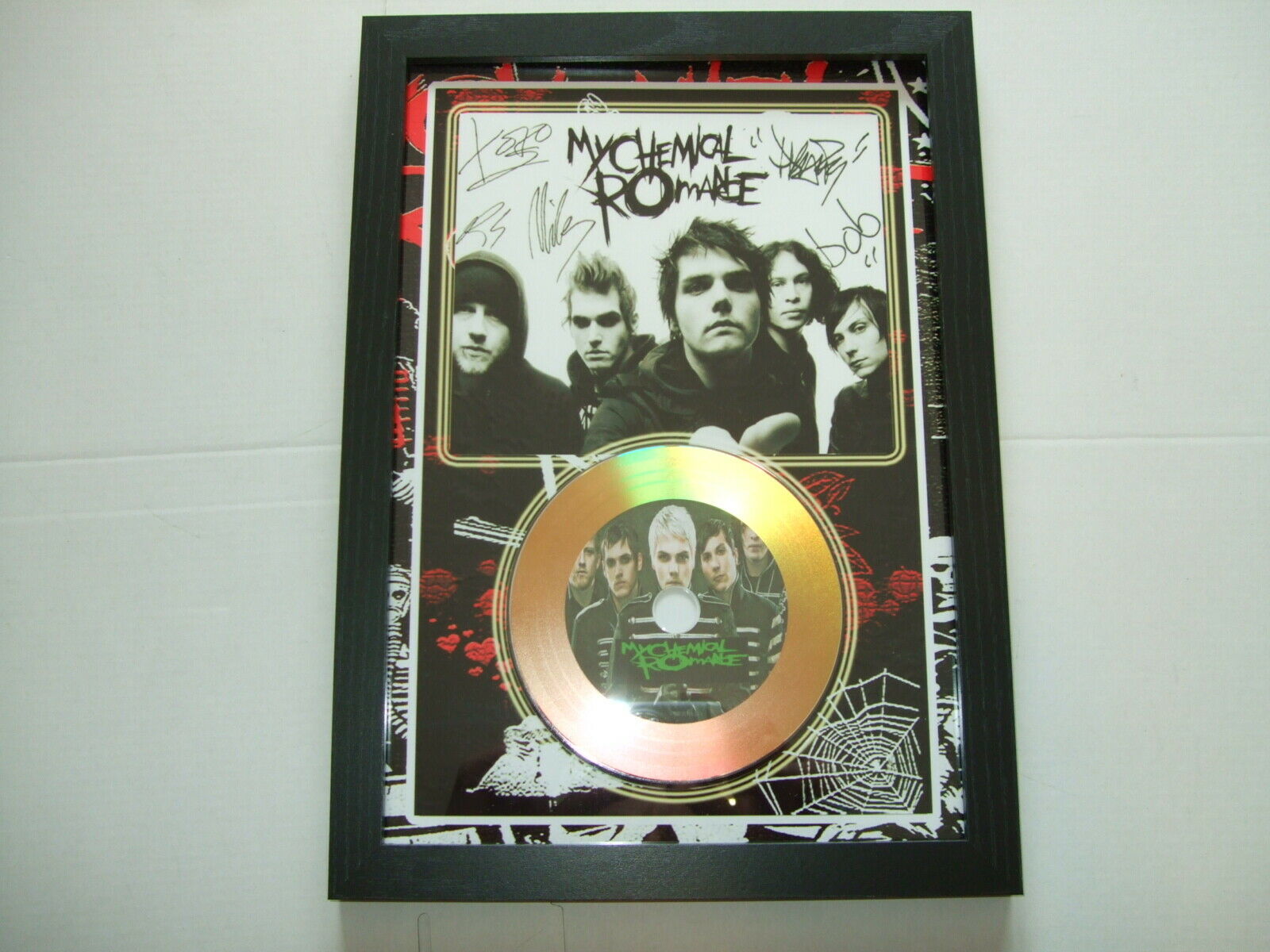 MY CHEMICAL ROMANCE  SIGNED  DISC 765