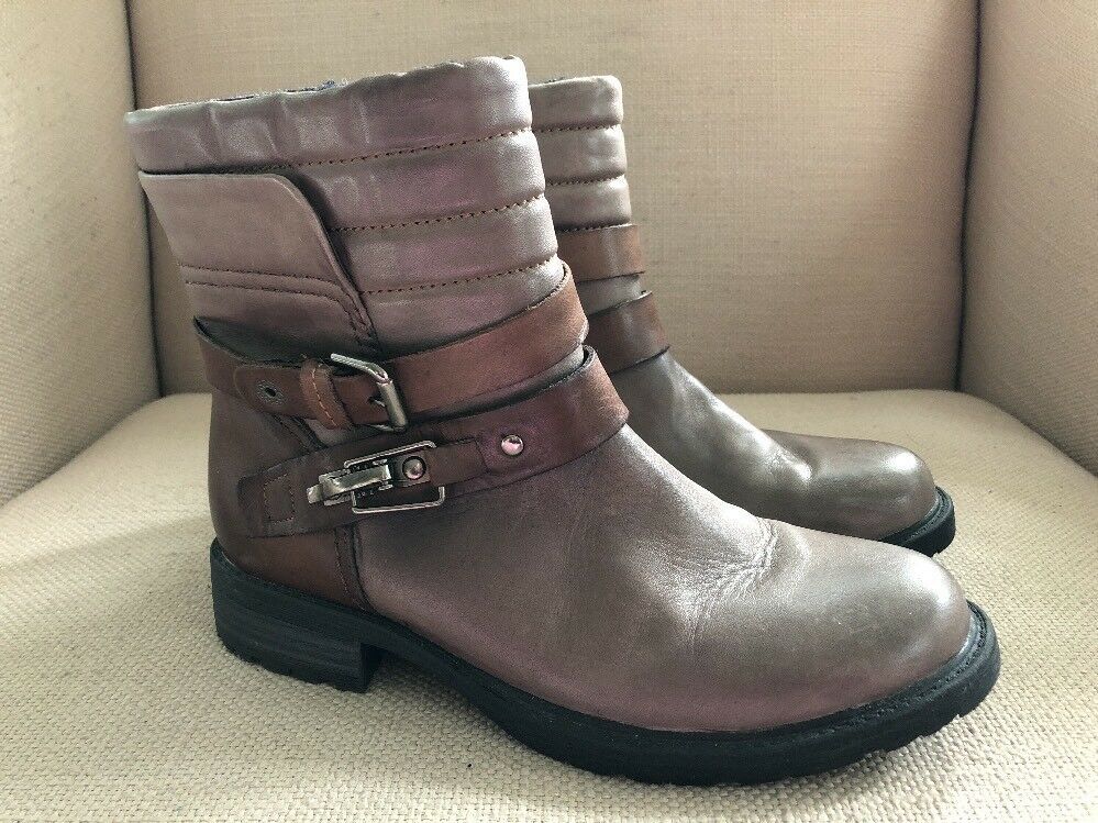 earth doral boots