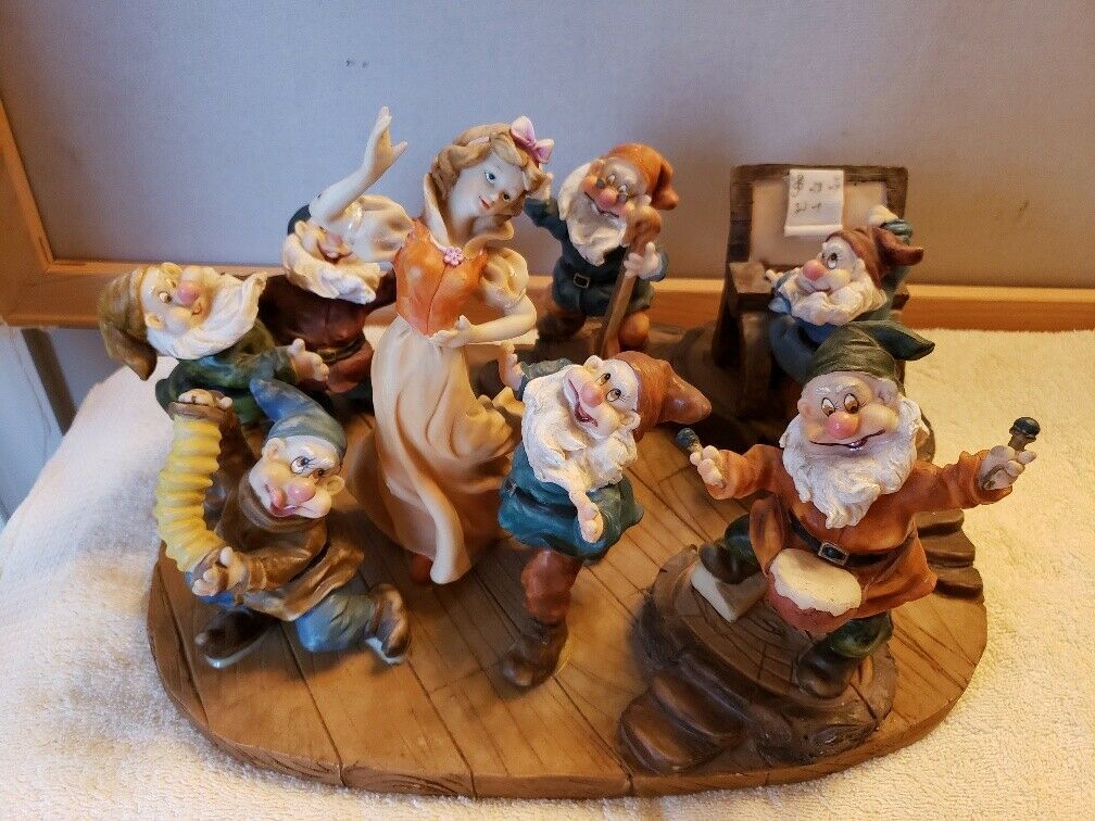 Disney Snow White 7 Dwarfs Resin Statute Figurines Vintage 9 X 14 X 95 Fs Other 