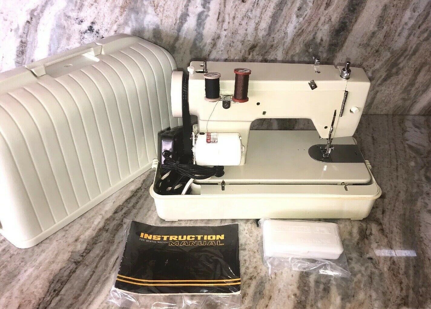 White Deluxe Zig Zag Sewing Machine Very Clean Fully Serviced Vintage Rare Sewing