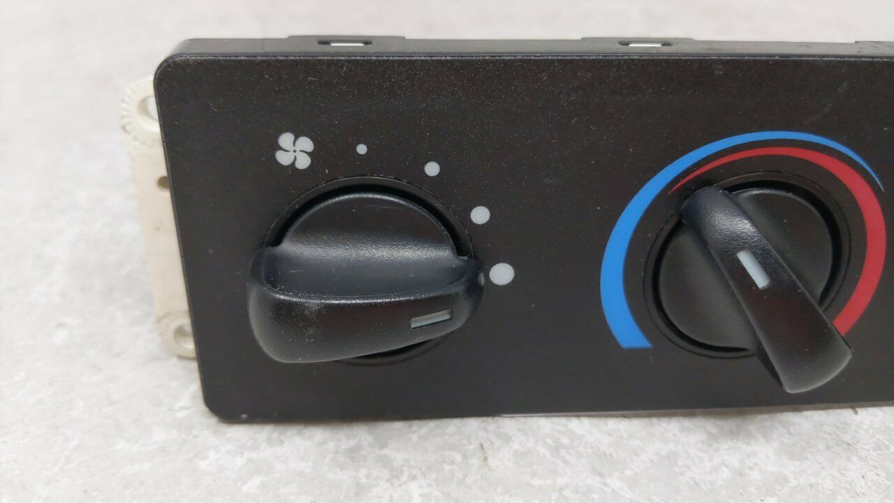 2004 ford excursion heater control