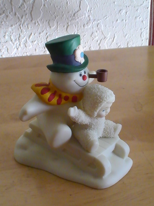 Dept. 56 Snowbabies “Fun With Frosty The Snowman” Figurine Decorative