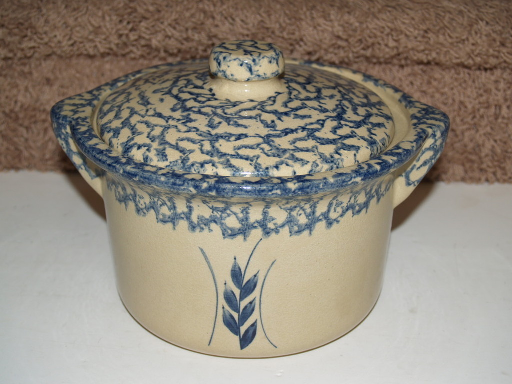 Ransbottom RRP Co Roseville Ohio Wheat Spongeware Pottery Covered