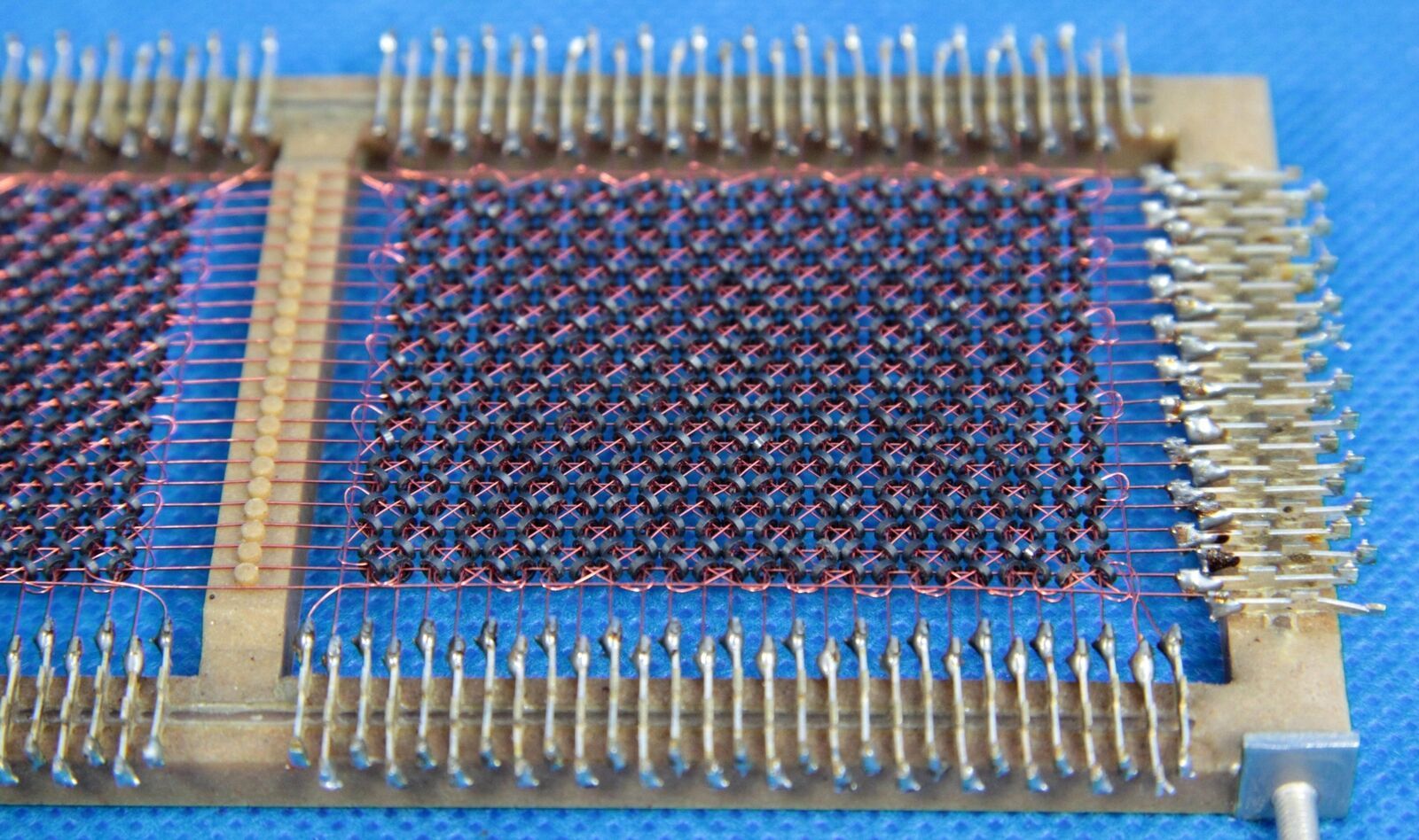 ANTIQUE FERRITE MEMORY Siemens 2x500 BIT /2WS 8538 Memory (RAM)