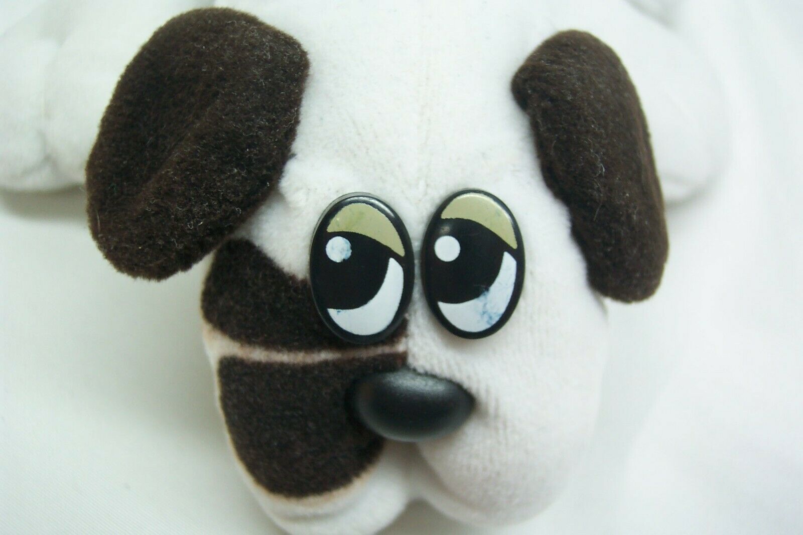 VINTAGE 1985 Pound Puppies WHITE & BROWN SPOTTED PUPPY 8" Plush STUFFED ANIMAL - Pound Puppies