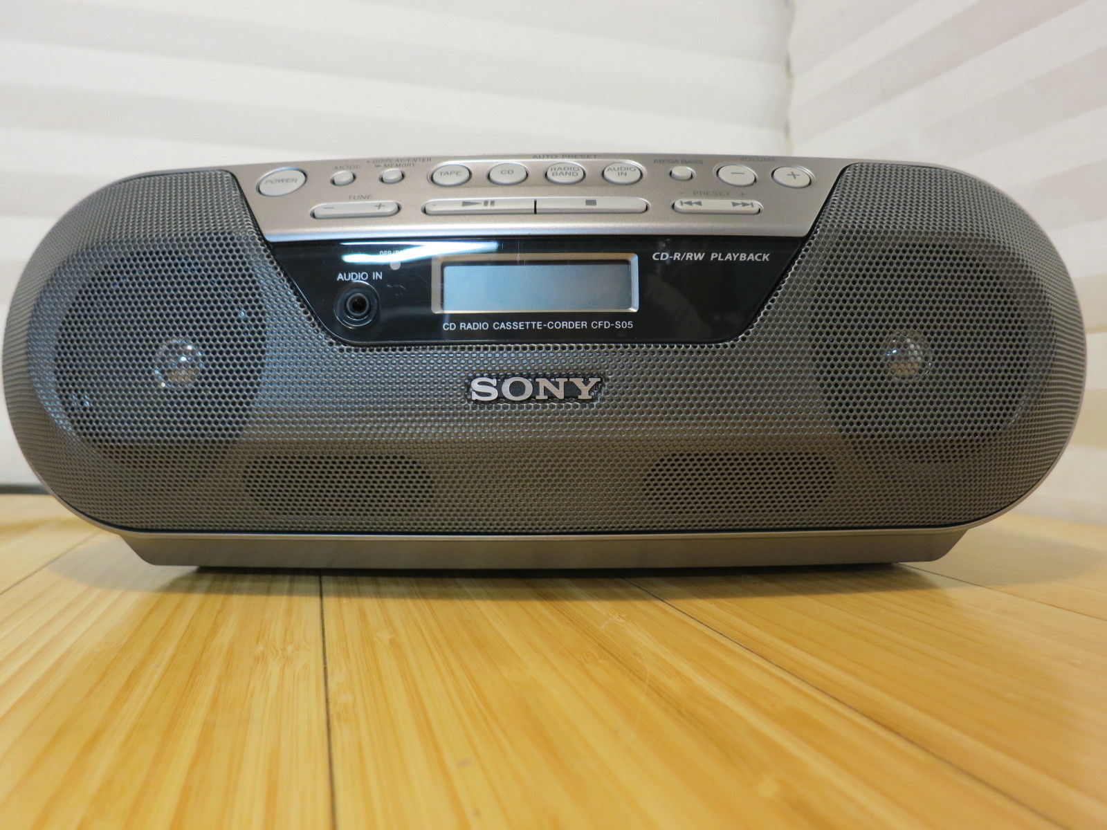 Sony Cd Am Fm Radio Cassette Boombox Mega Bass Cfd S05 Excellent Condition Boomboxes