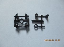 Micro-Trains Stock #00310040 (1036-10) Roller Bearing Trucks w/o Couplers image 3
