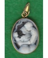  ONYX & MOTHER OF PEARL 14K YELLOW GOLD FAMILY PENDANT - $65.00