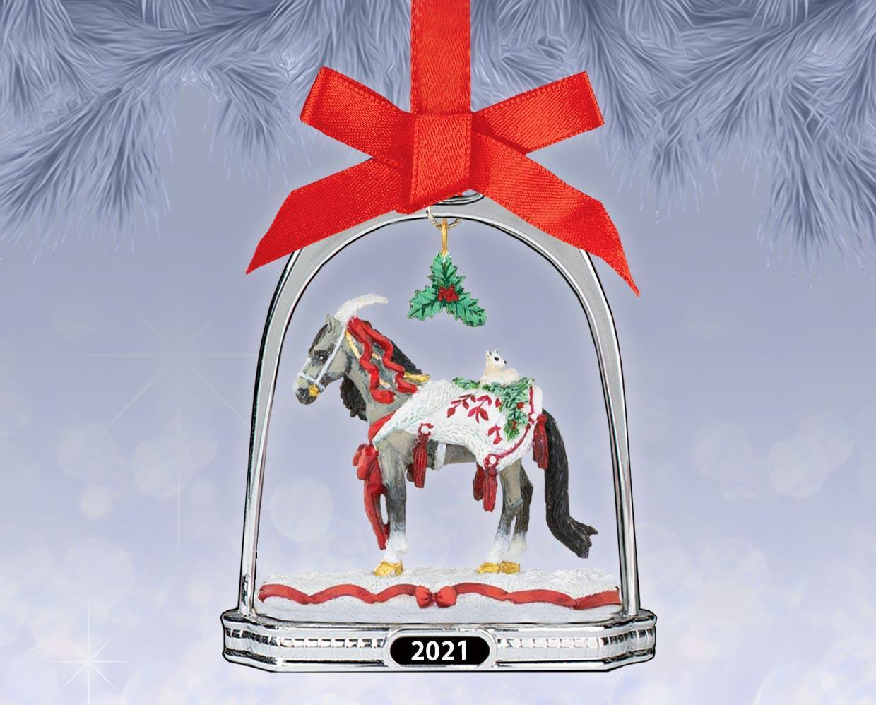 Arctic grandeur holiday horse stirrup ornament model breyer 986107 2000x