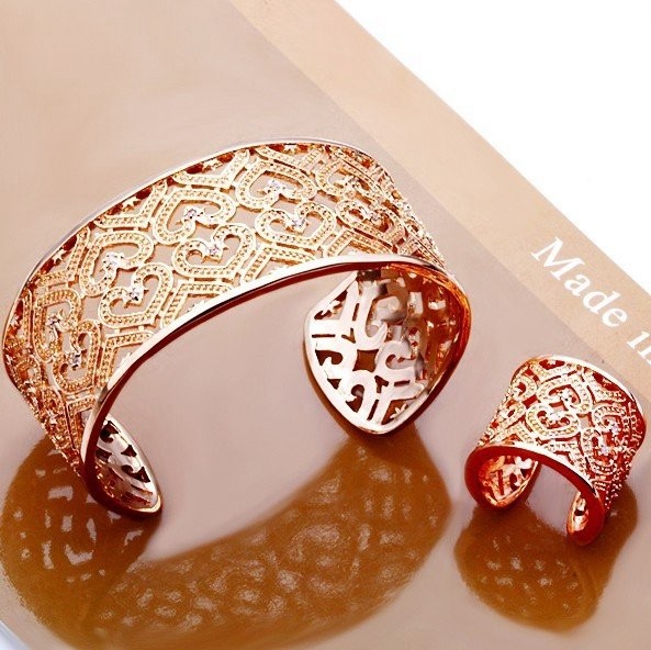 Free Shipping 18 K Gold Crystal Bangle & Ring Fashion Jewelry - $29.99