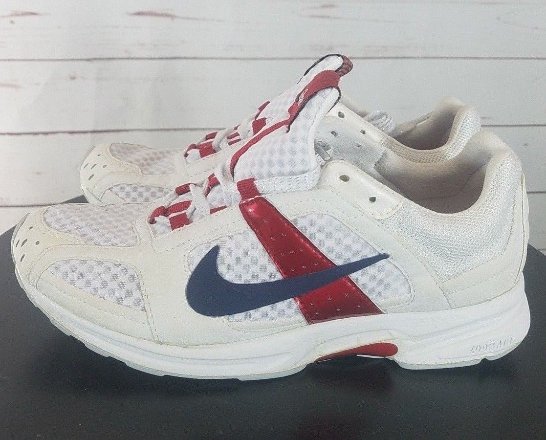 ladies nike air running shoes