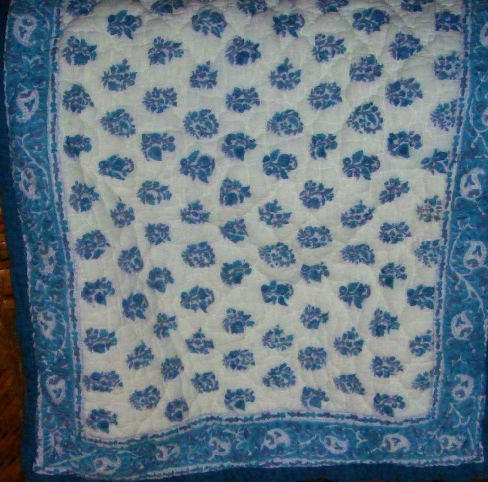 Pottery Barn 1 Standard Quilted Pillow Sham Blue & White Paisley Floral EUC - $14.82