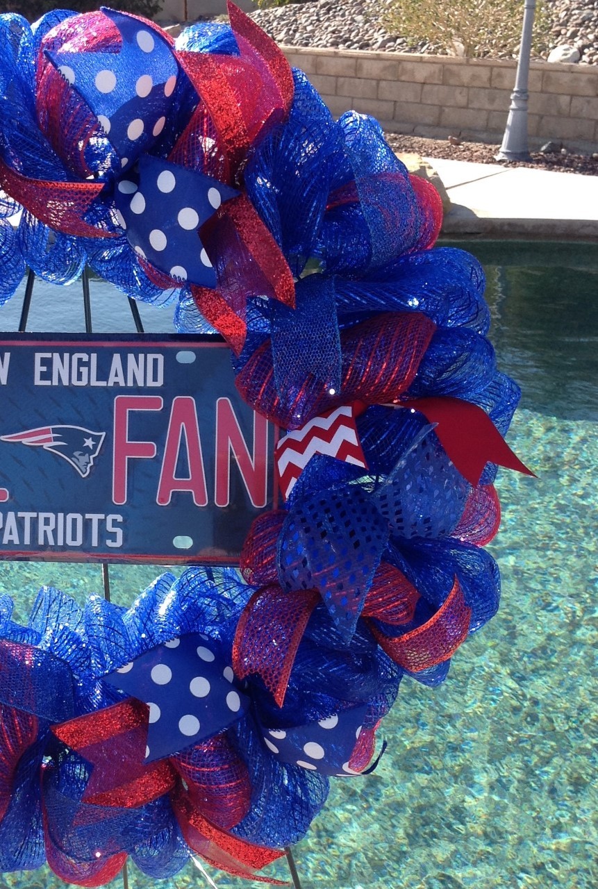 Nfl New England Patriots Deco Mesh Wreath Indoor Outdoor Home Decor Handmade New FootballNFL