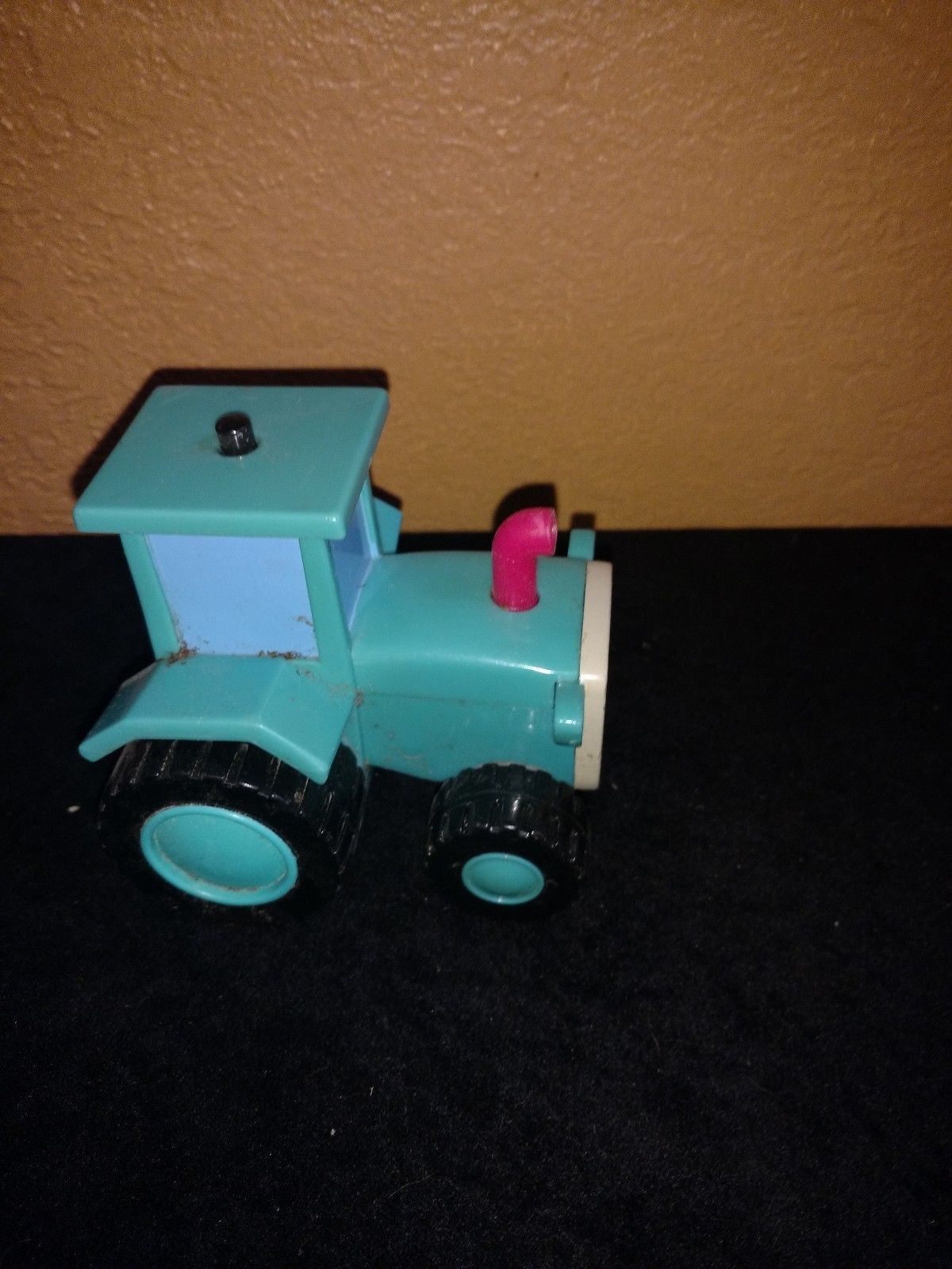 BOB THE BUILDER Talking Farmer Pickles Tractor Travis Action Figures