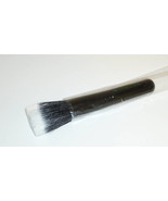 MAC 187 SE Face Duo Fibre Powder Pigment Brush - BLACK - $32.95