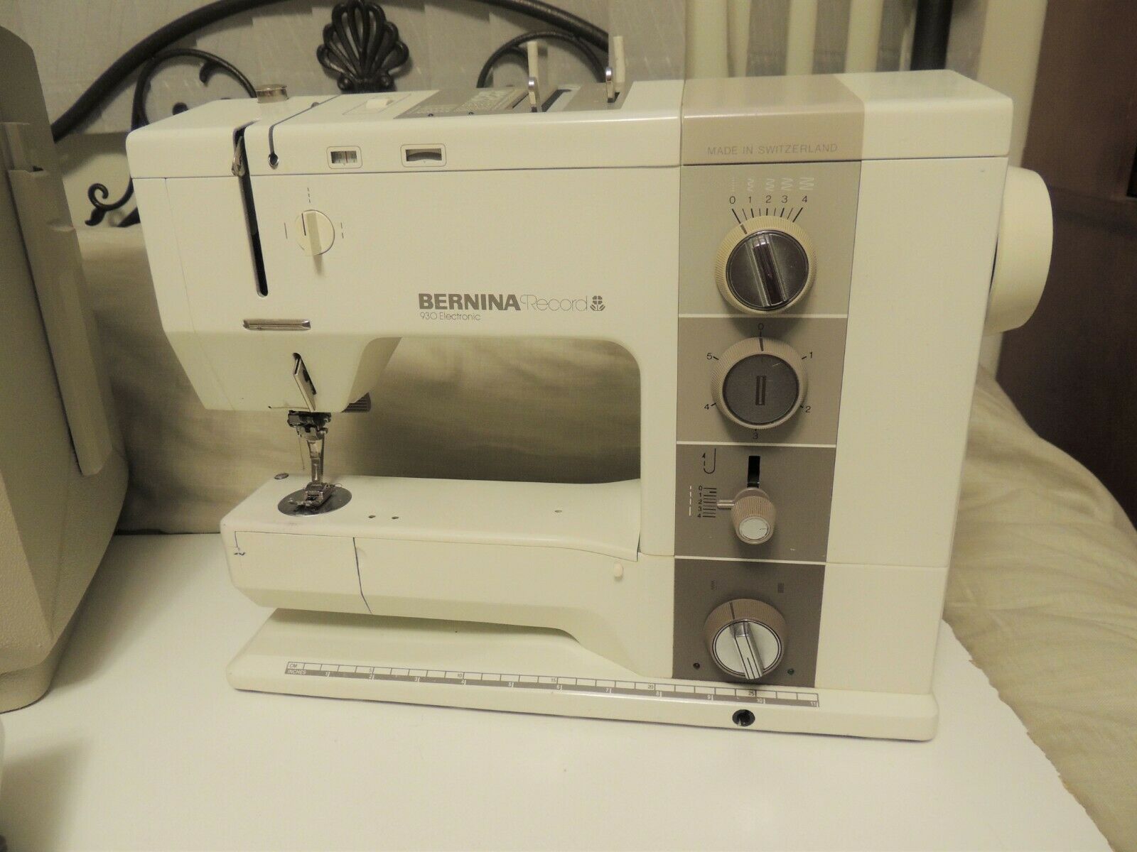 Bernina Record 930 Electronic Sewing Machine Switzerland Swiss Beauty