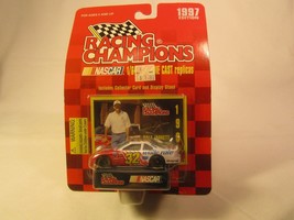 Z165a *New* NASCAR Racing Champions 1:144 Scale Car #24 JEFF GORDON 1997 