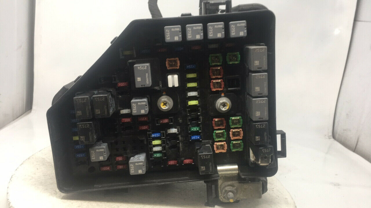 2013-2014 Gmc Acadia Fusebox Fuse Box Relay Module 15927722 24547