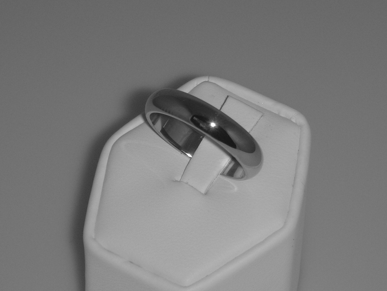 Circle of Love Wedding Band Stainless Steel Size 10 Bands without Stones