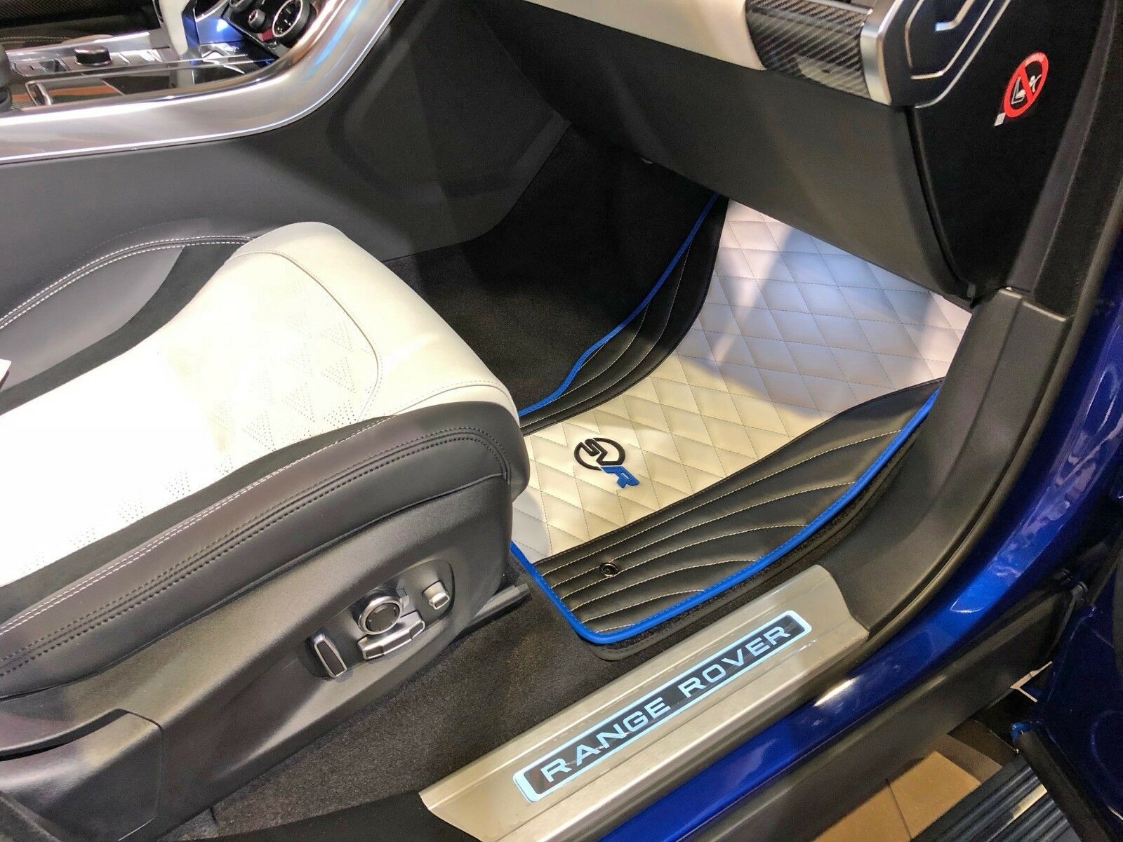 Range Rover Sport, SVR, Autobiography custom floor mats, trunk, 2016