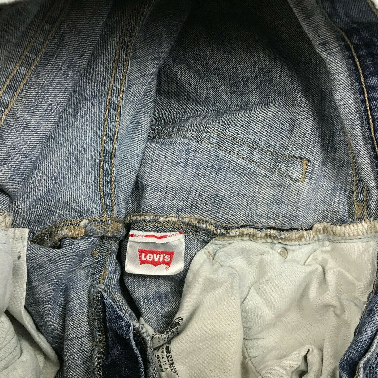 levi's button fly 501