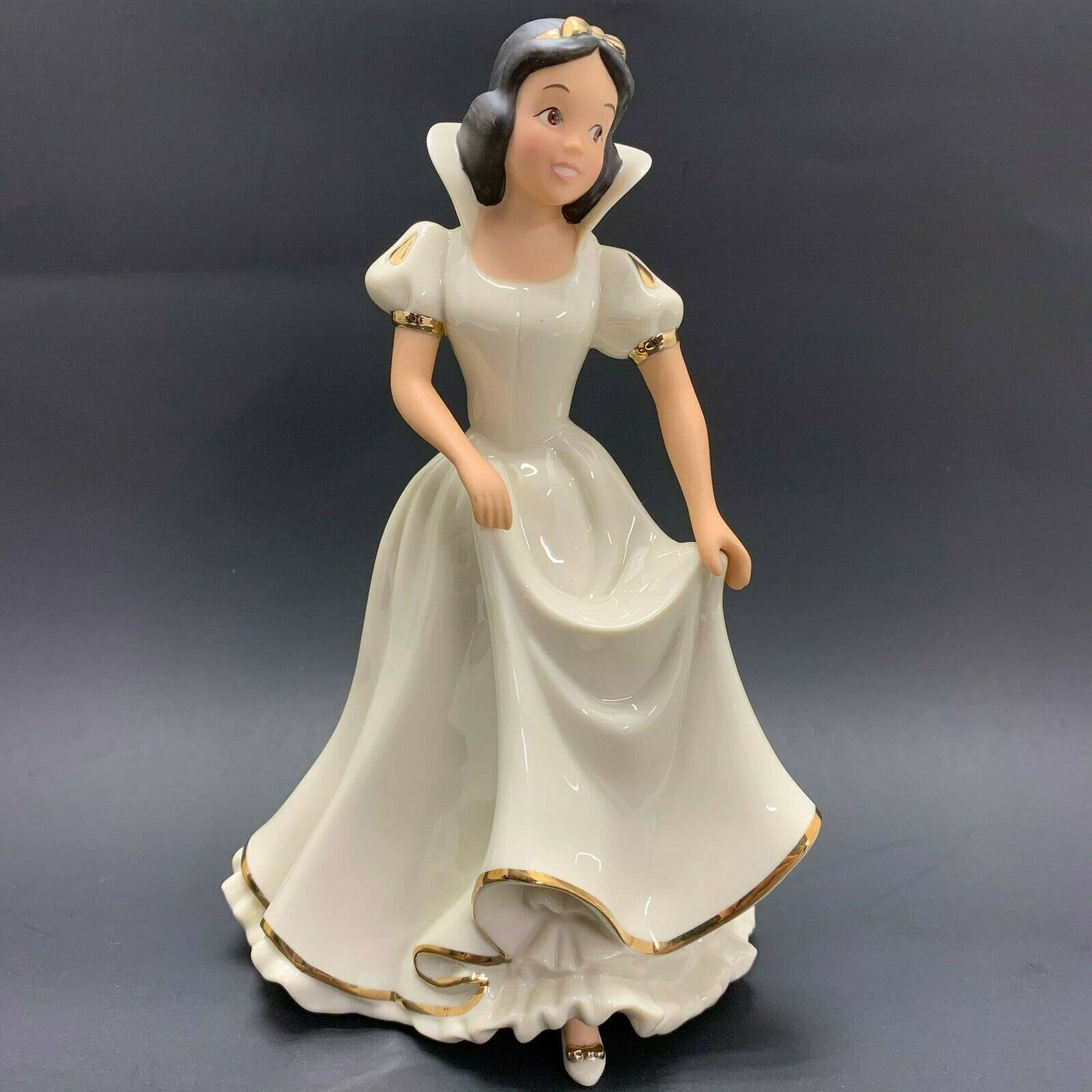 Lenox Snow White Disney Showcase Collection Porcelain 24 K Gold Trim Figurine Snow White