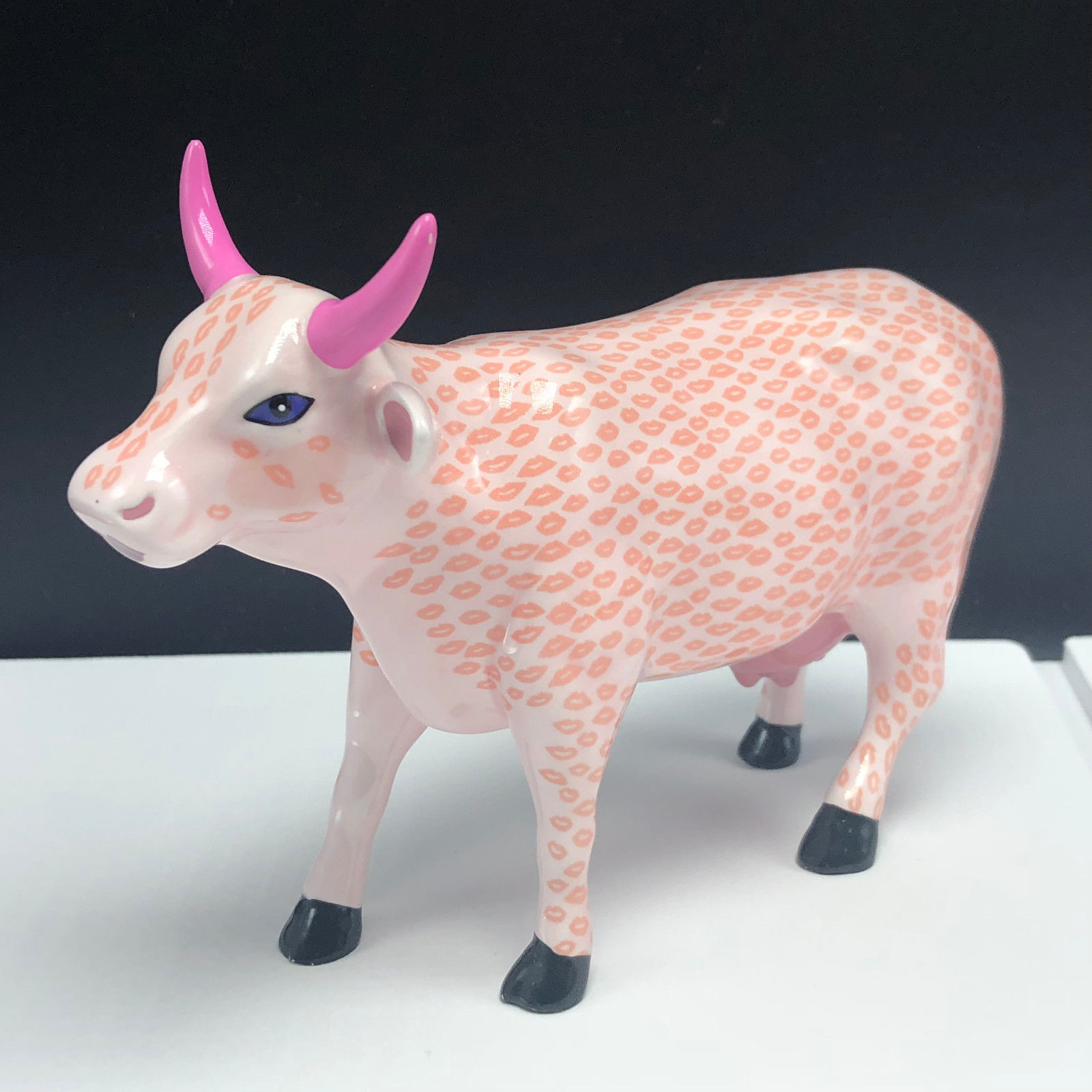 2000 cow parade figurines