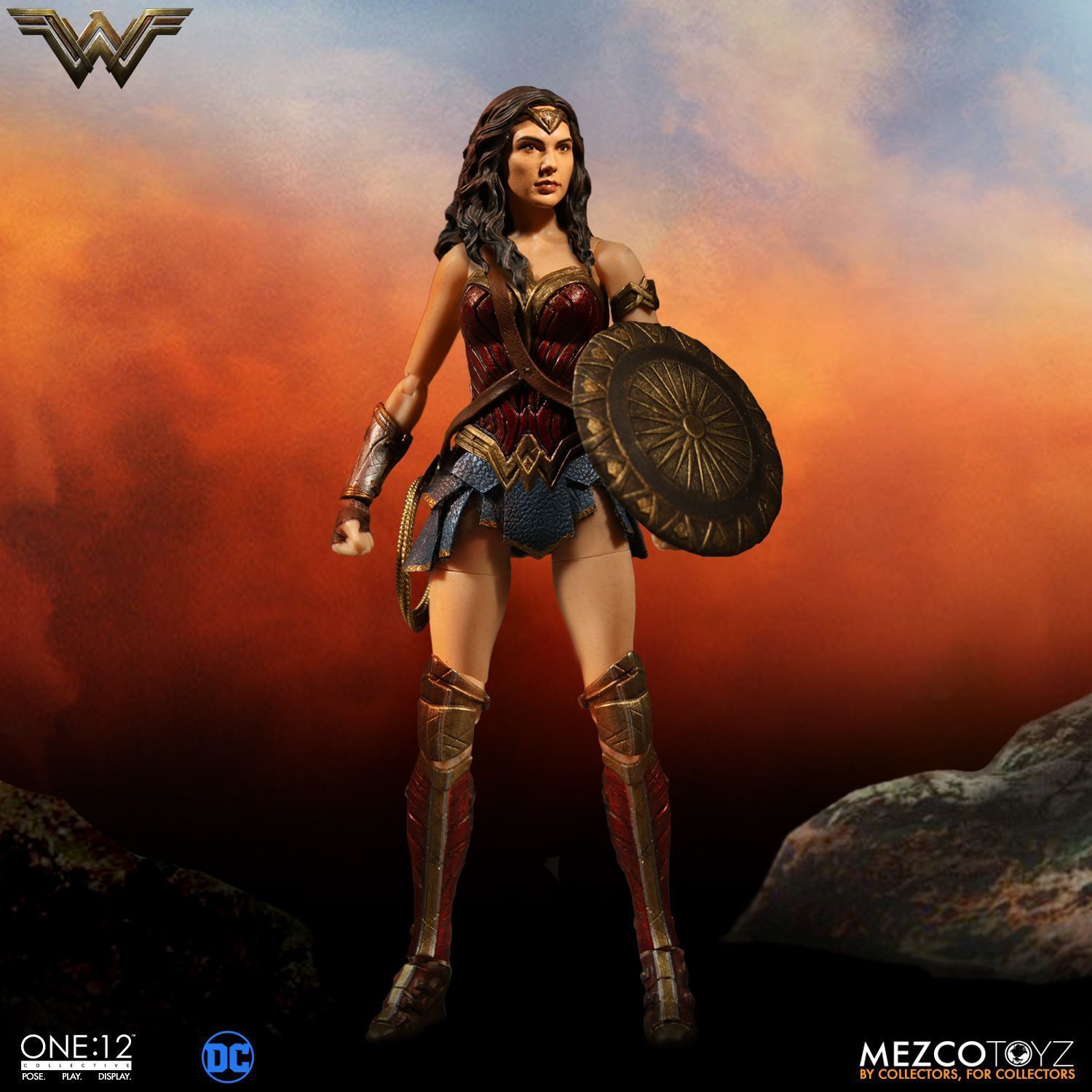 wonder woman small figurine