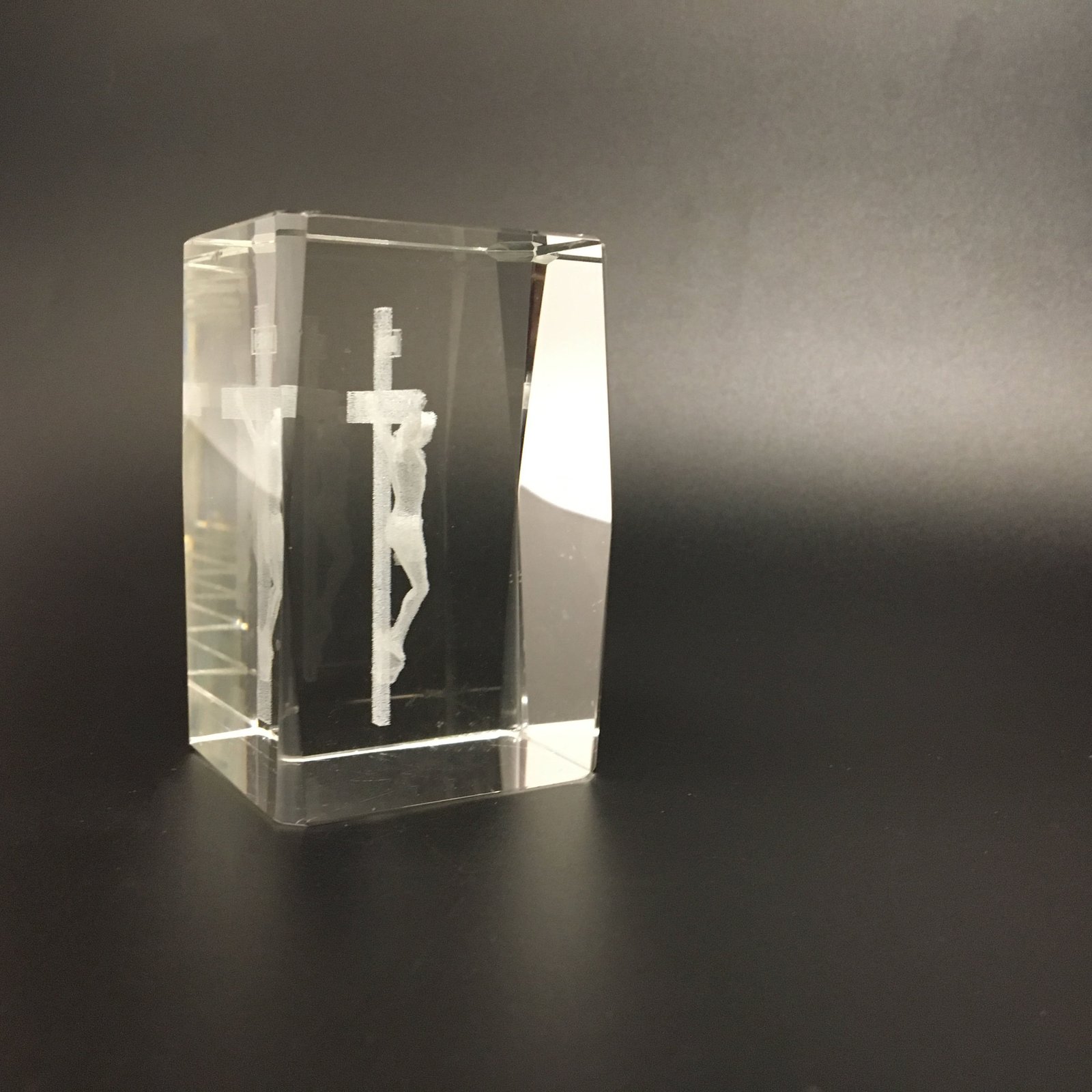 Decorative Jesus Christ On Cross 3D Laser Etched Crystal Glass