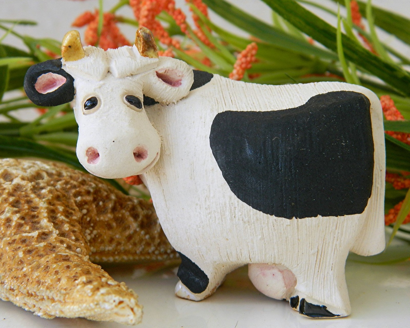 Primary image for Vintage Cow Figurine Artesania Rinconada Holstein Uruguay Signed AR