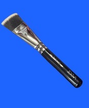 ZOEVA 109V Face Paint Vegan Brush NEW IN PACKAGE - $59.39