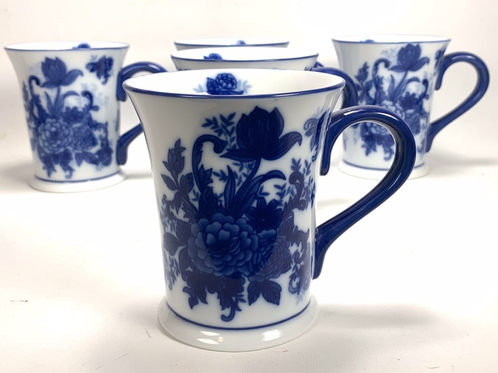 Set of 5 RARE Blue and White CRACKER BARREL Coffee Mugs Cups 12 oz