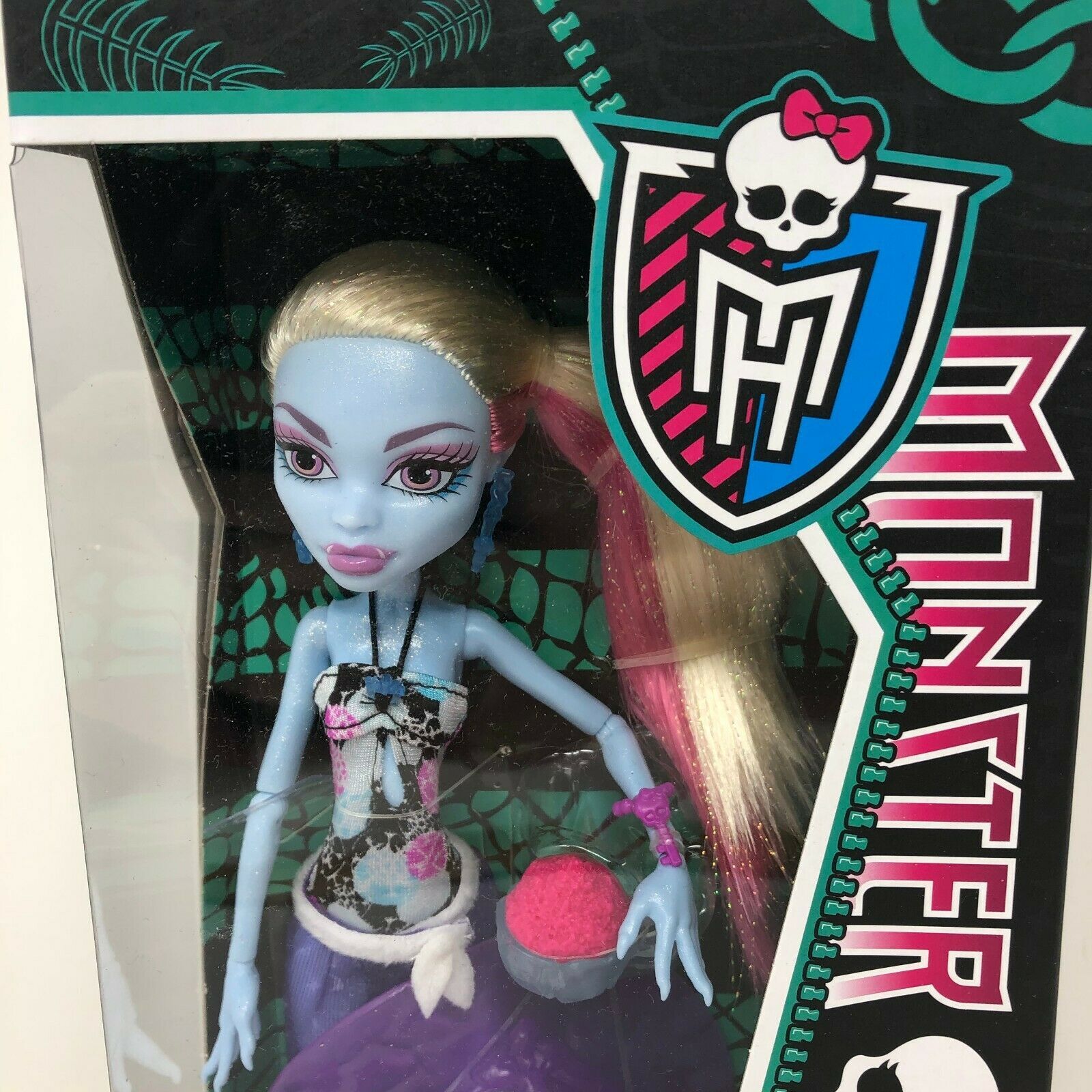 Monster High Skull Shores Abbey Bominable 10.5